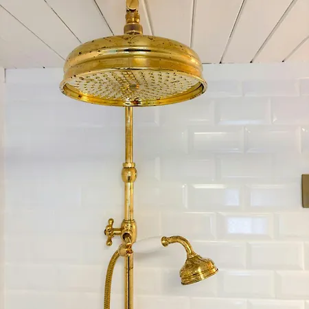 Romantic Country With Fjord Views On Amoy 度假居