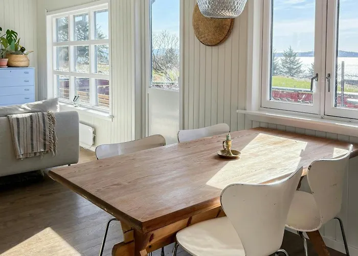 Romantic Country With Fjord Views On Amoy *