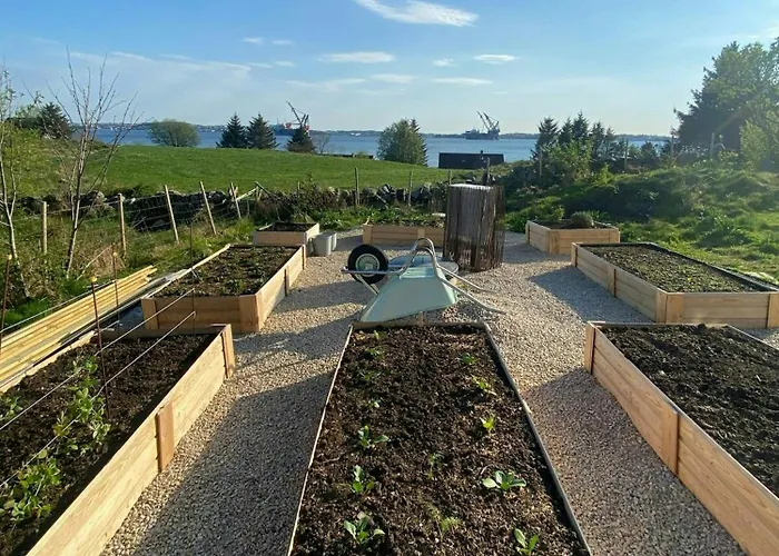 Romantic Country With Fjord Views On Amoy *