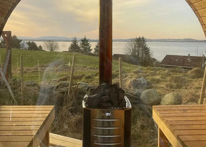 Romantic Country With Fjord Views On Amoy *