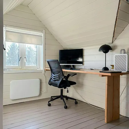 Feriehus Romantic Country With Fjord Views On Amoy *